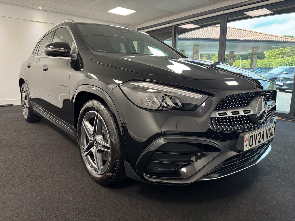 Mercedes-Benz GLA Class 1.3 Gla200h Mhev Amg Line Executive Su Black #3