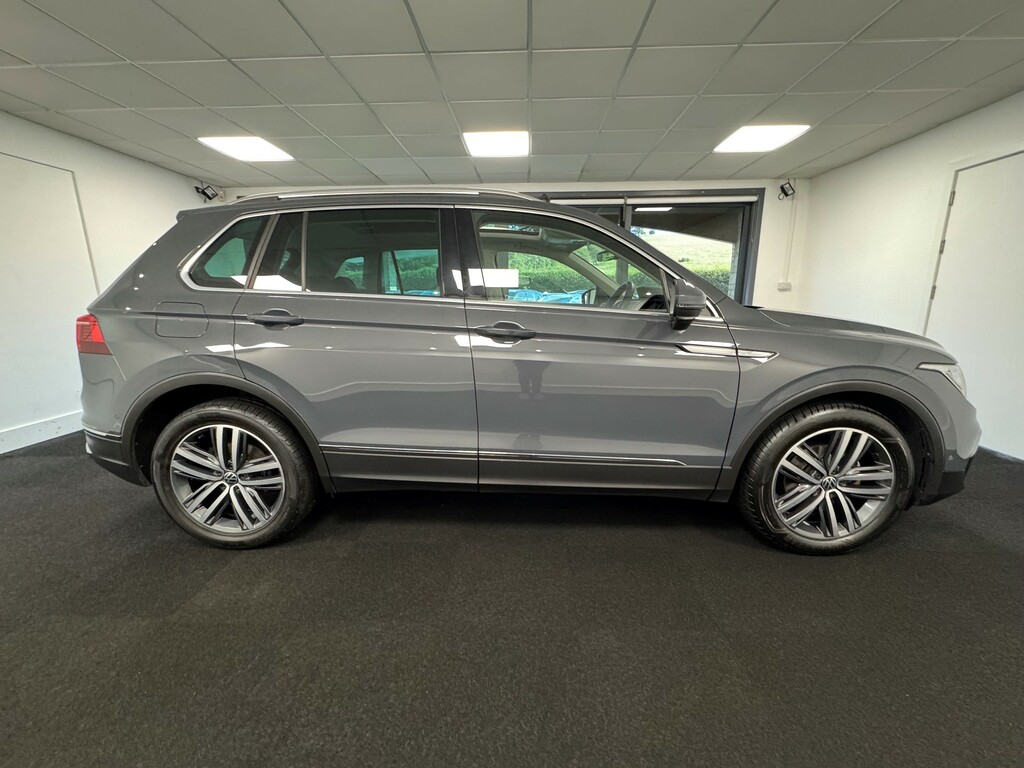 Volkswagen Tiguan 1.5 Tsi Elegance Suv Dsg Euro MJ23LMV Grey #4