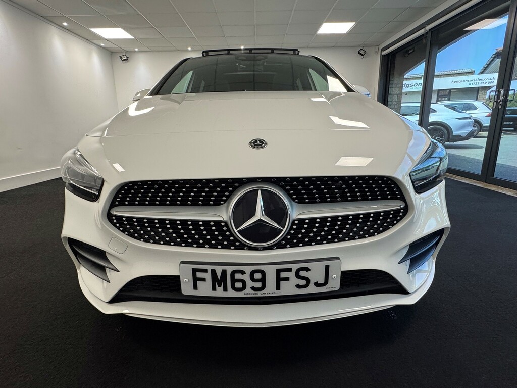 Mercedes-Benz B Class 1.3 B200 Amg Line Premium Plus 2 Mpv 5 White #2