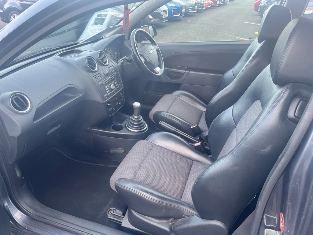 Ford Fiesta 1.6 Zetec S 116 Gkm, 99 Bhp #4