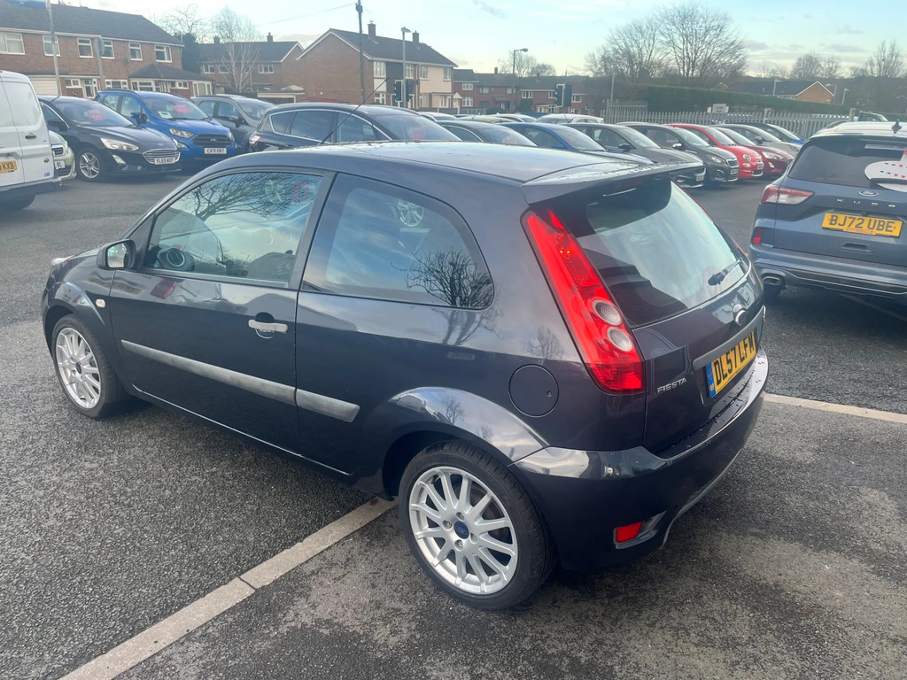 Ford Fiesta 1.6 Zetec S 116 Gkm, 99 Bhp #6