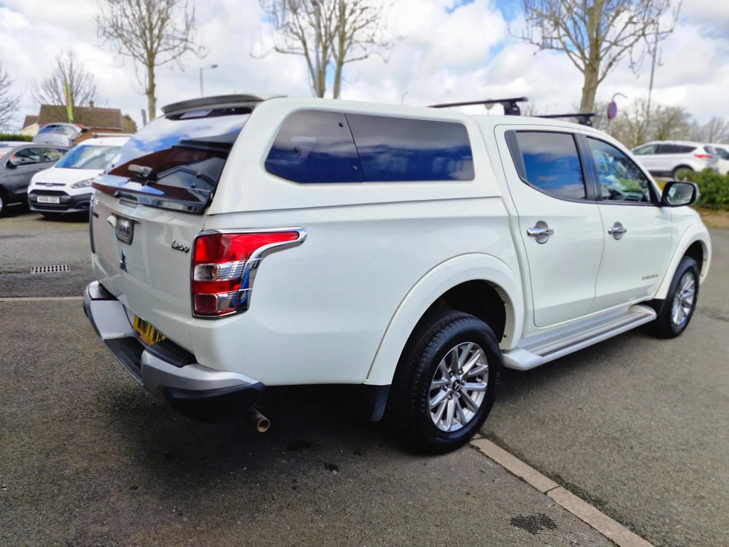 Mitsubishi L200 2.4 Di-d Dc Barbarian Pickup Double Cab #5