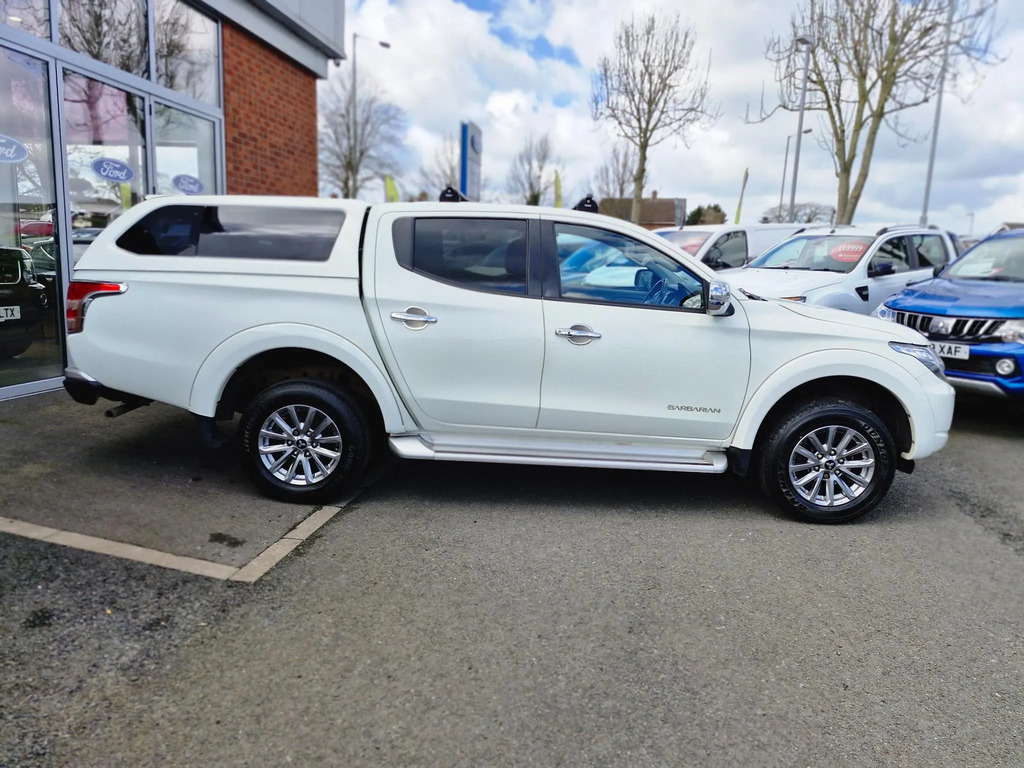 Mitsubishi L200 2.4 Di-d Dc Barbarian Pickup Double Cab #2