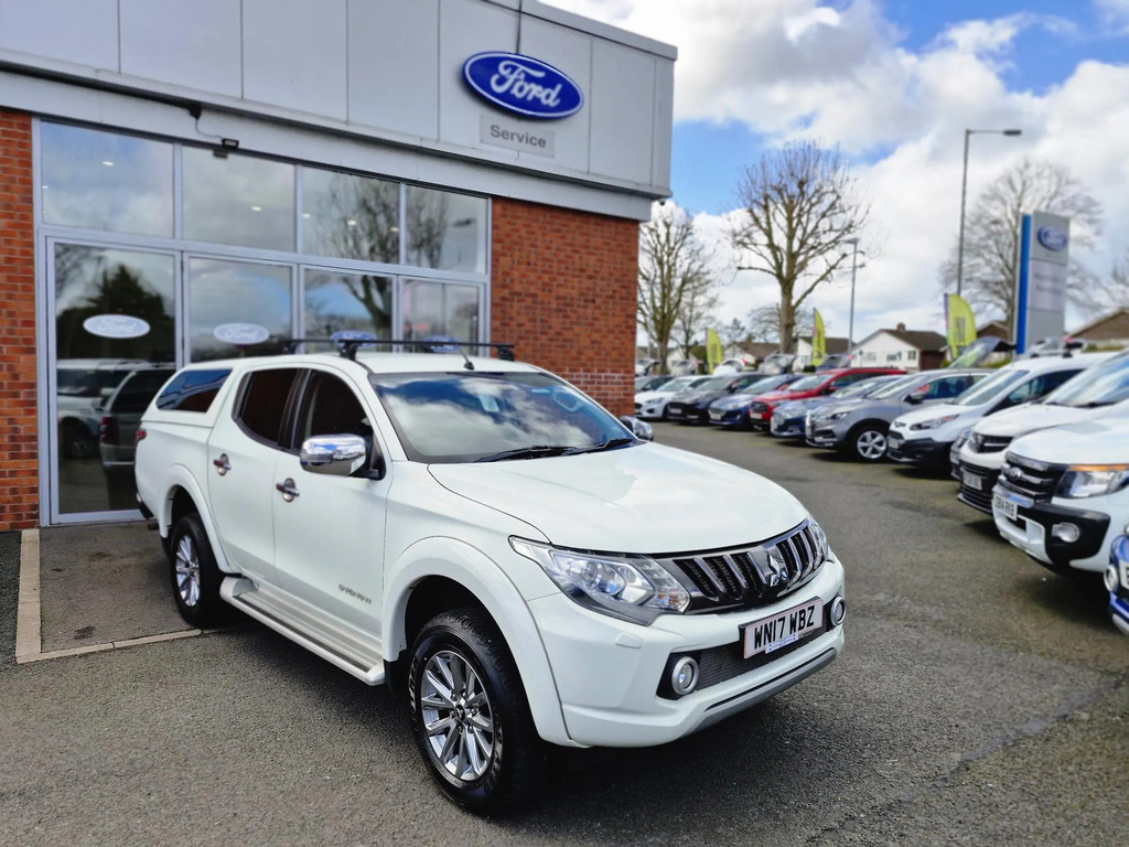 Mitsubishi L200 2.4 Di-d Dc Barbarian Pickup Double Cab