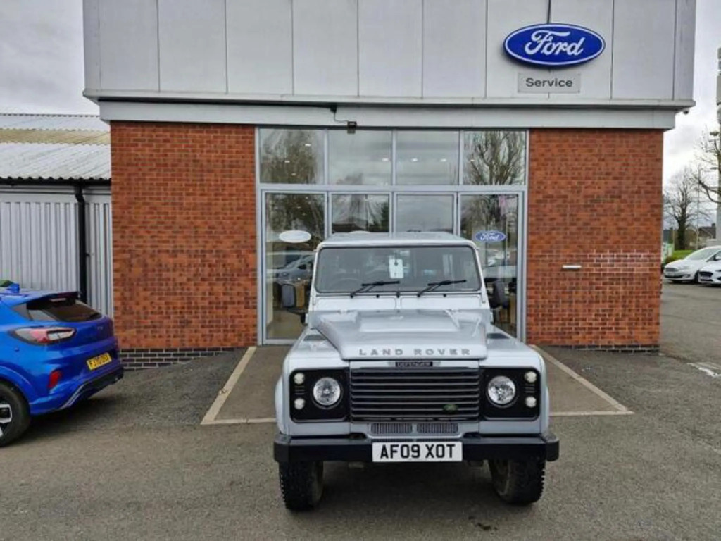 Land Rover Defender 90 2.4 Tdci County Station Wagon 4W