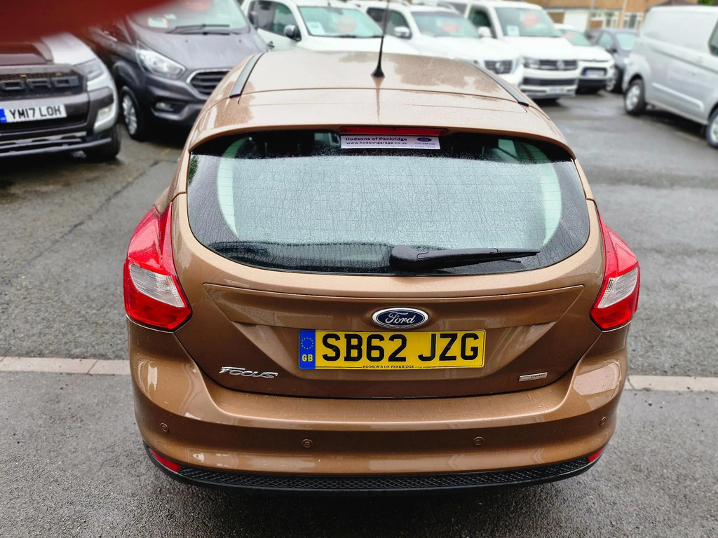 Ford Focus 1.0T Ecoboost Titanium Hatchback SB62JZG #4