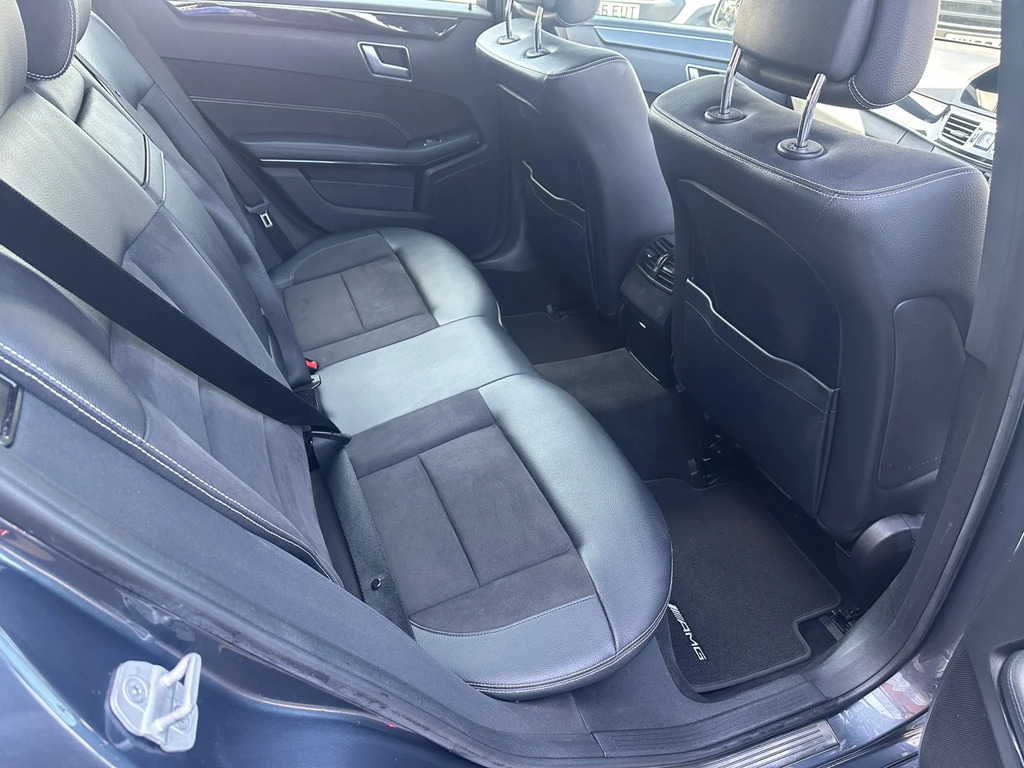 Mercedes-Benz E Class Amg Sport Cdi Silver #23