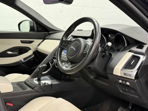Jaguar E-Pace 2.0 D180 R-dynamic LD19VHJ Black #4