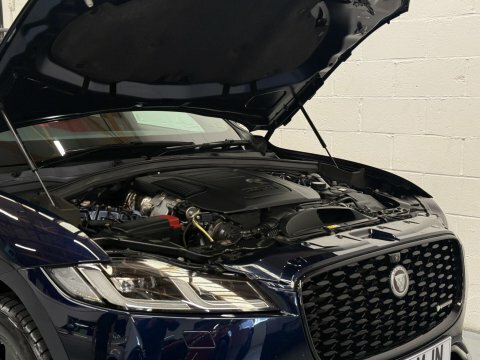 Jaguar F-Pace 2.0 D200 R-dynamic Se Awd  #35