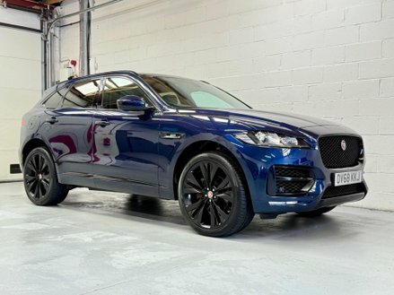 Land Rover Range Rover Evoque 2.0 P200 Mhev VN70VNP Red #3