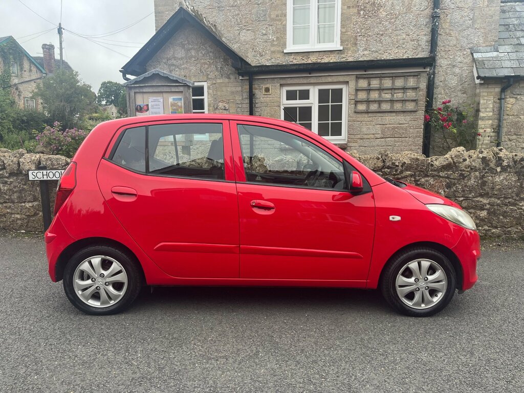 Hyundai I10 1.2 Active Hatchback Euro 5 85 Red #2
