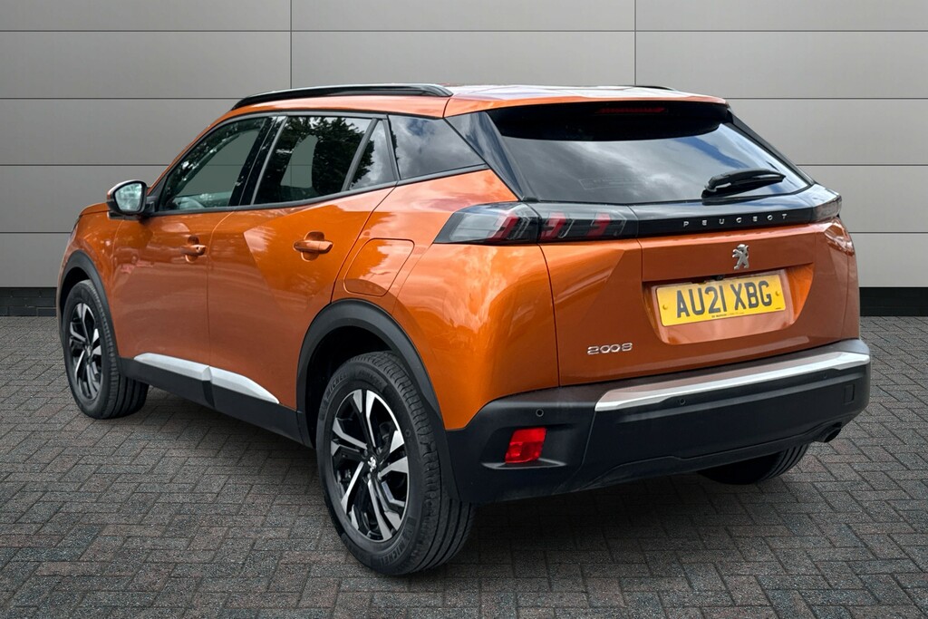 Peugeot 2008 1.2 Puretech Allure Premium Orange #3