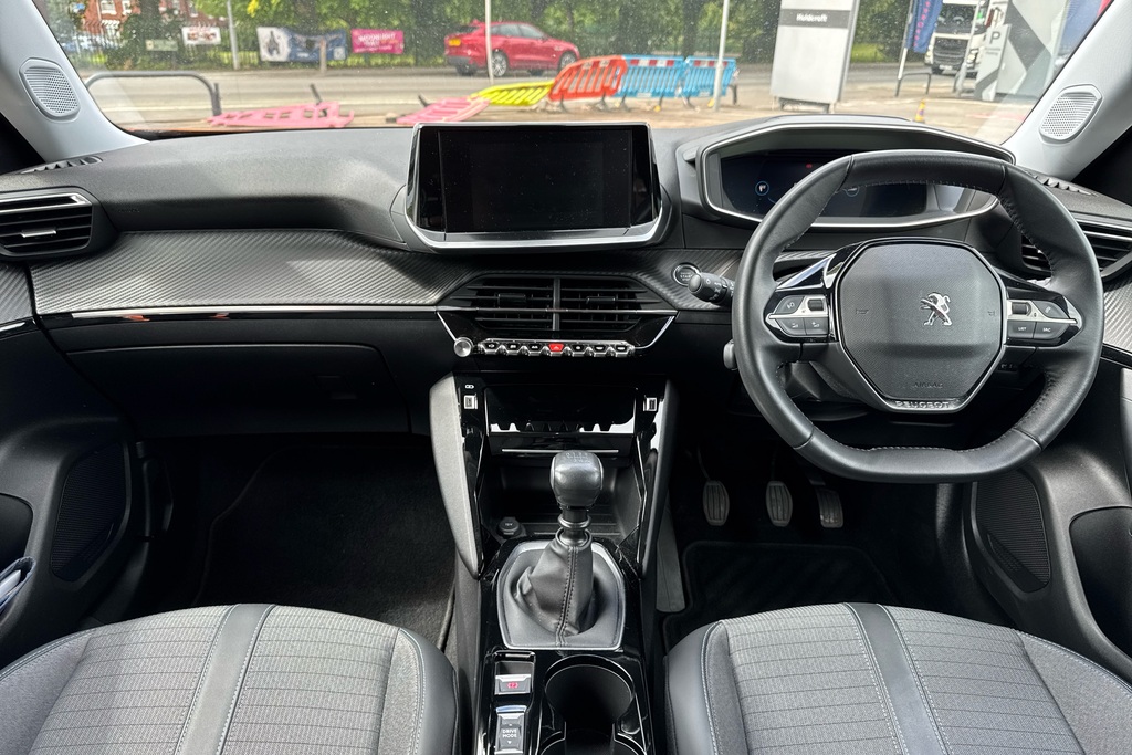 Peugeot 2008 1.2 Puretech Allure Premium Orange #4
