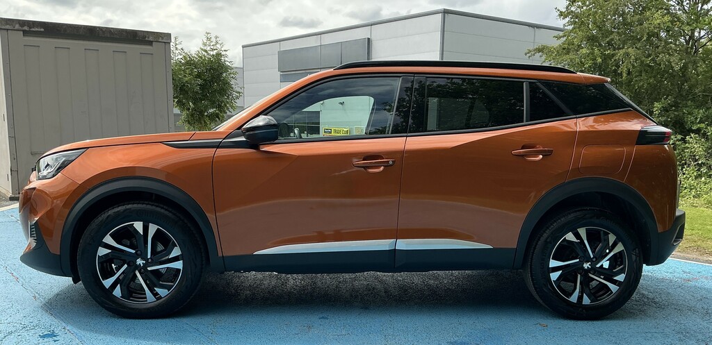 Peugeot 2008 1.2 Puretech Allure Premium MC72CCN Orange #5