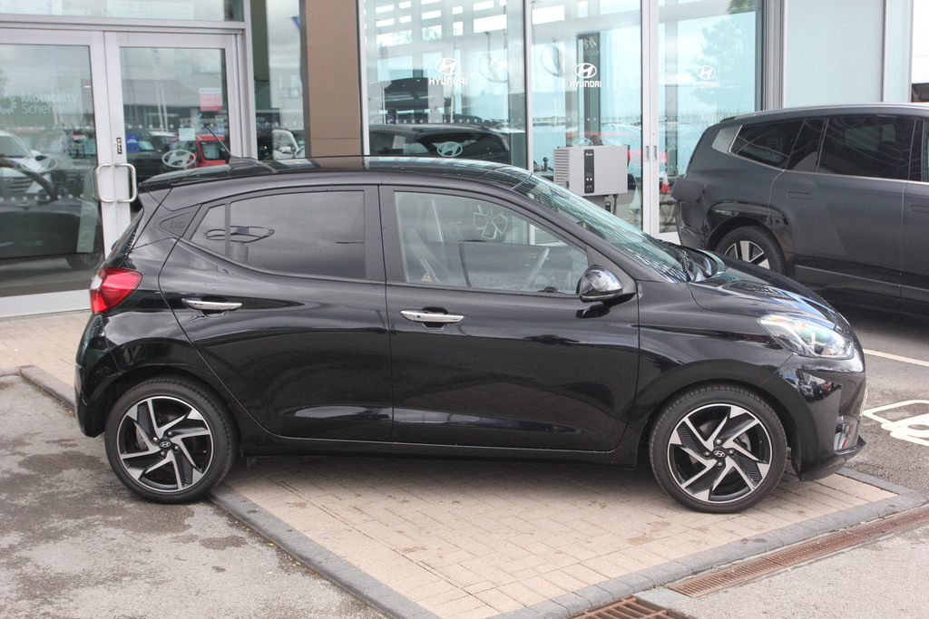 Hyundai I10 1.0 63 Premium Nav EA25ZFP Black #5