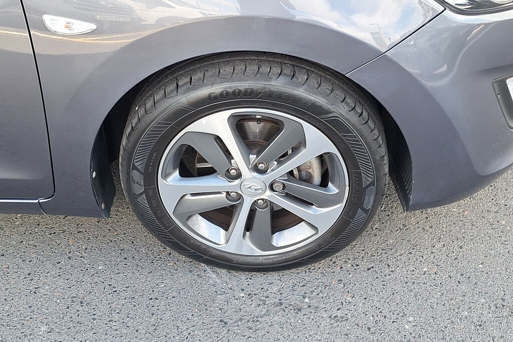 Hyundai I30 1.6 Se Grey #4
