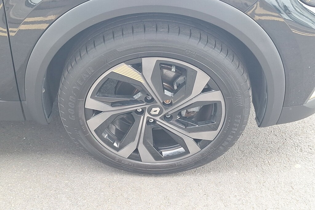 Renault Captur 1.6 E-tech Plug-in Hybrid 160 Engineered Black #4