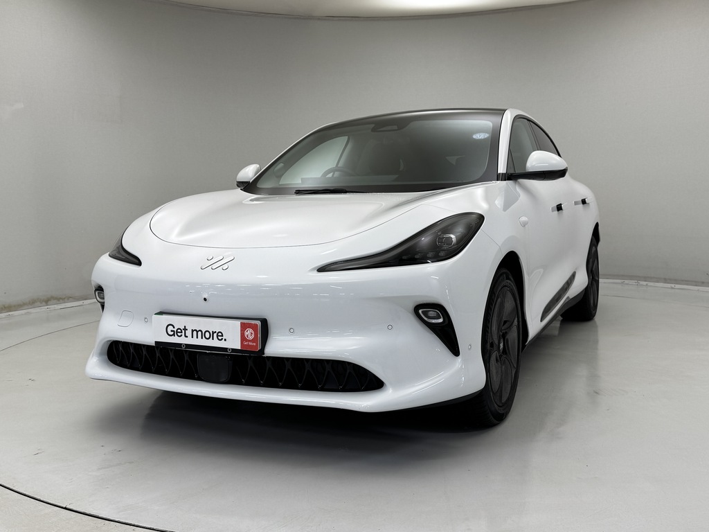 MG IM6 300Kw Long Range 100Kwh White