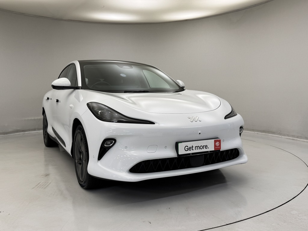 MG IM6 300Kw Long Range 100Kwh White #4