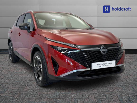 Nissan Qashqai 1.5 E-power N-connecta Glass Roof Red