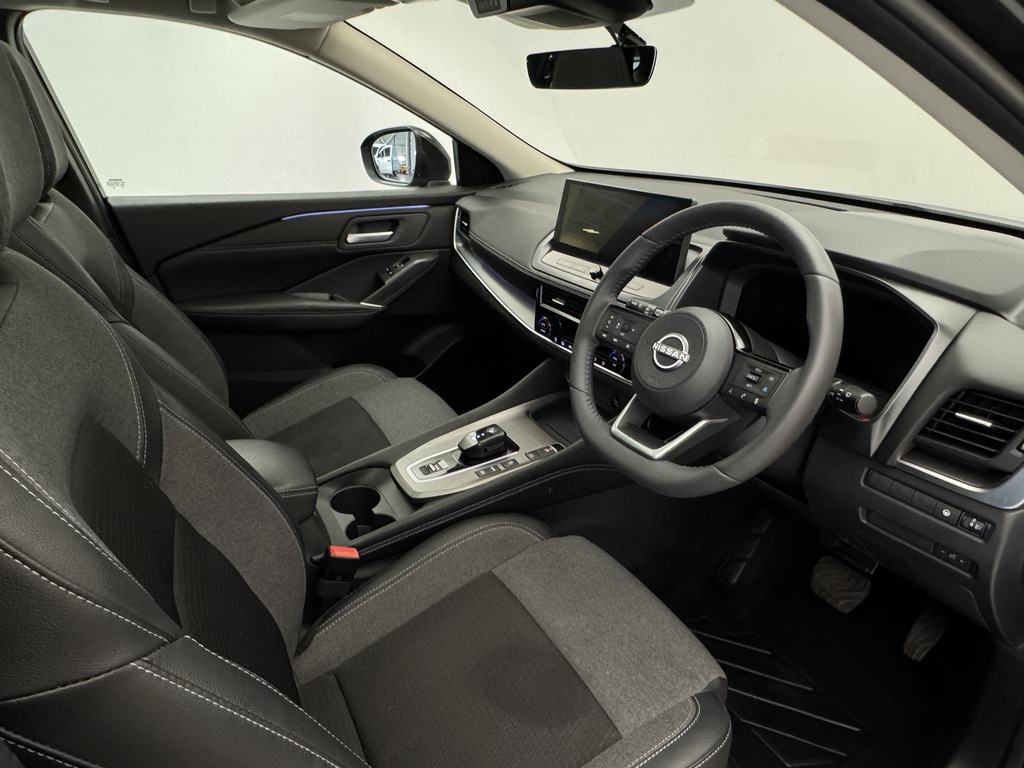 Nissan Qashqai 1.5 E-power N-connecta Glass Roof OV75GVC Black #3