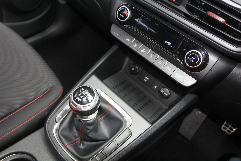 Hyundai Kona 1.0 Tgdi 48V Mhev N Line Red #23