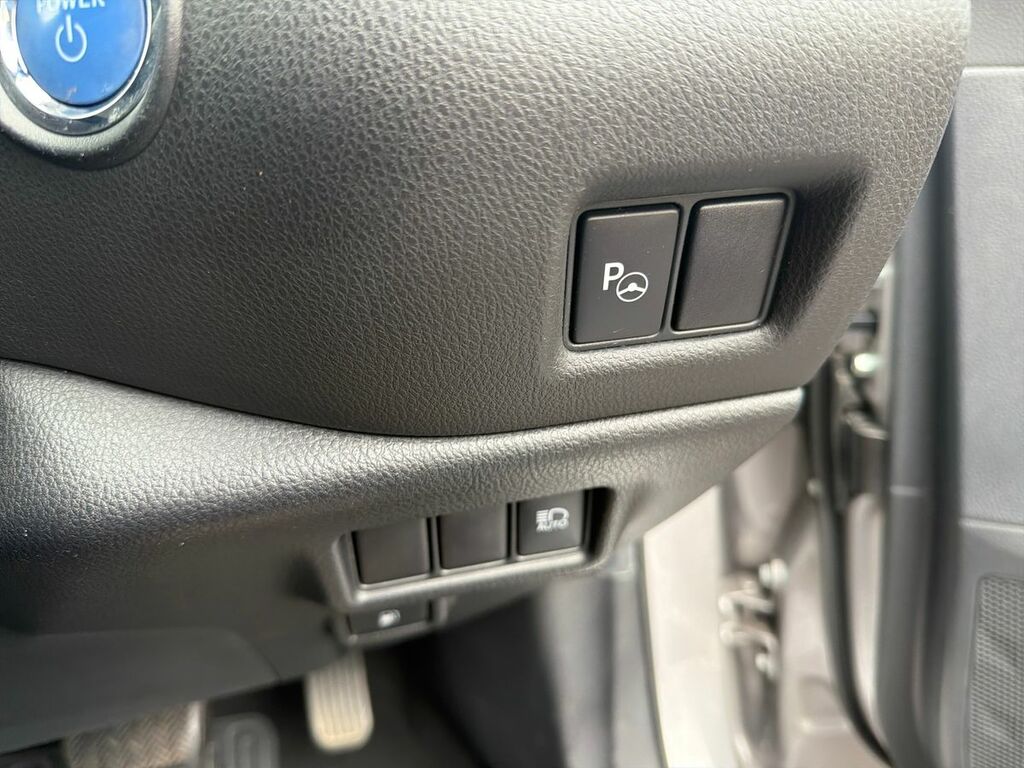 Toyota C-Hr 1.8 Hybrid Dynamic Silver #18