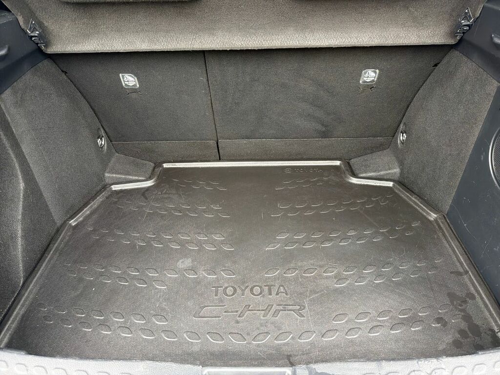 Toyota C-Hr 1.8 Hybrid Dynamic Silver #13