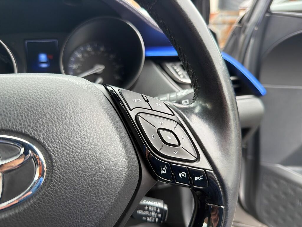 Toyota C-Hr 1.8 Hybrid Dynamic Silver #17