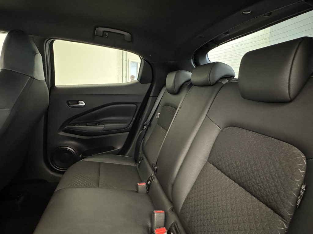 Nissan Juke Juke 1.6 Hybrid N-connecta Hatchback Red #12