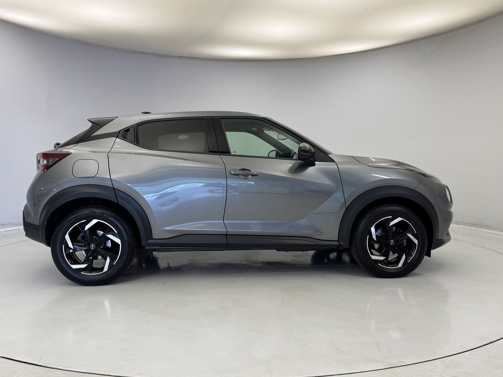 Nissan Juke Juke 1.6 Hybrid N-connecta Hatchback Red #9