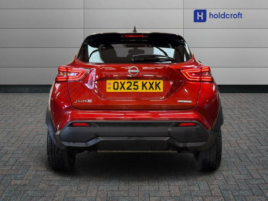 Nissan Juke 1.6 Hybrid Tekna Red #4