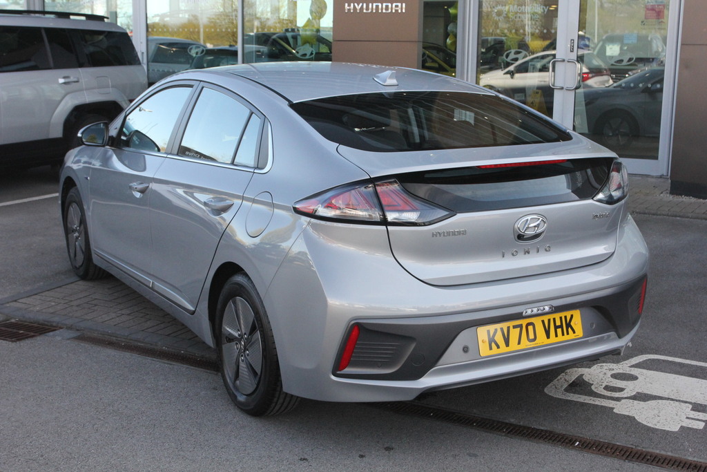 Hyundai Ioniq 1.6 Gdi Hybrid Premium Dct Silver #3