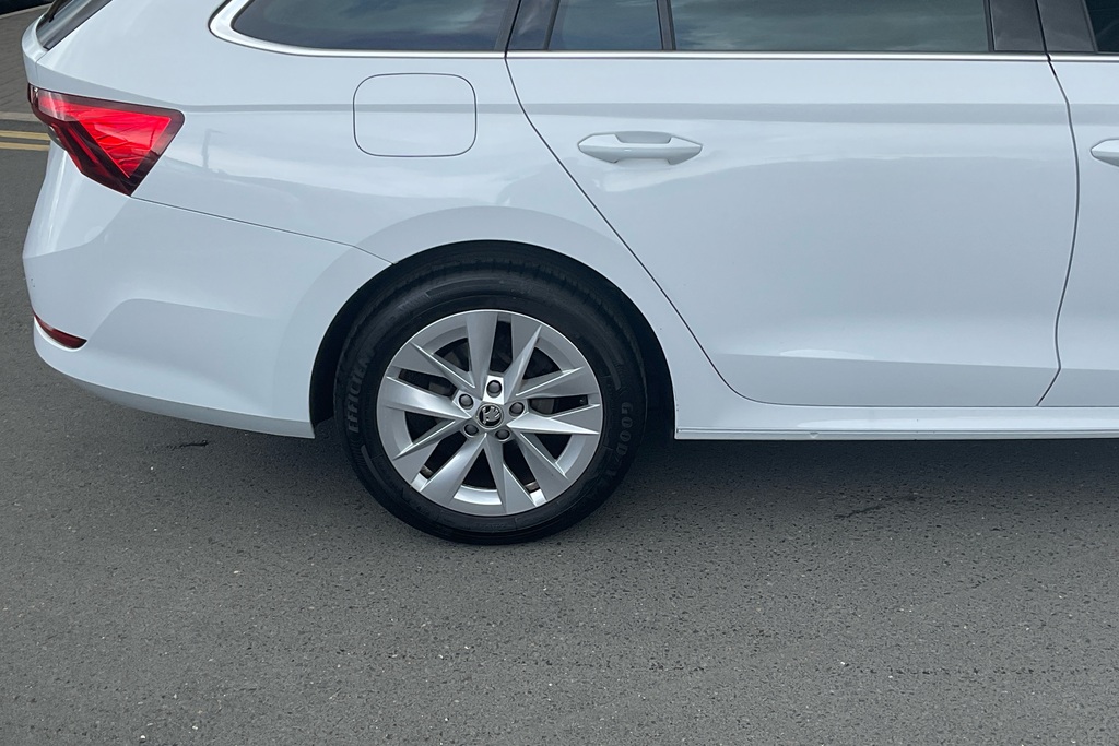 Skoda Octavia 2.0 Tdi 150 Se L Dsg YD73KCG White #4