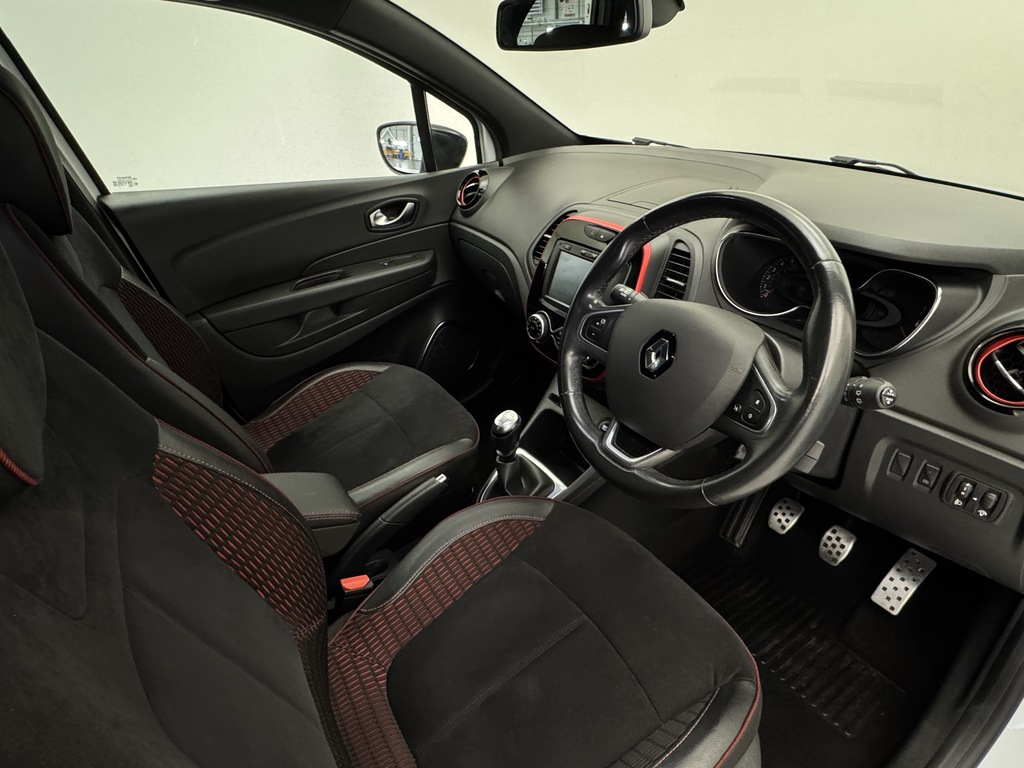 Renault Captur Iconic Tce Black #28