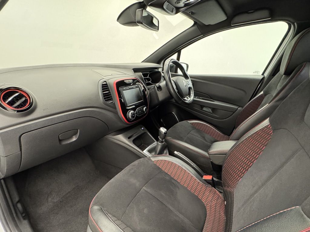 Renault Captur Iconic Tce Black #22