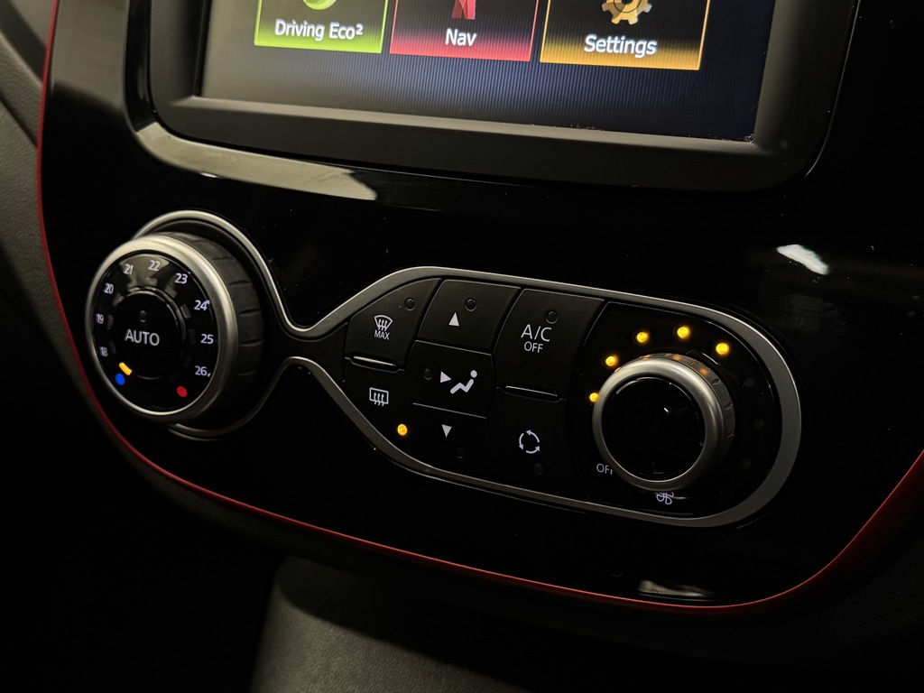 Renault Captur Iconic Tce Black #30