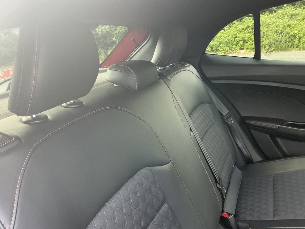 MG MG3 1.5 Hybrid Trophy Au Silver #40