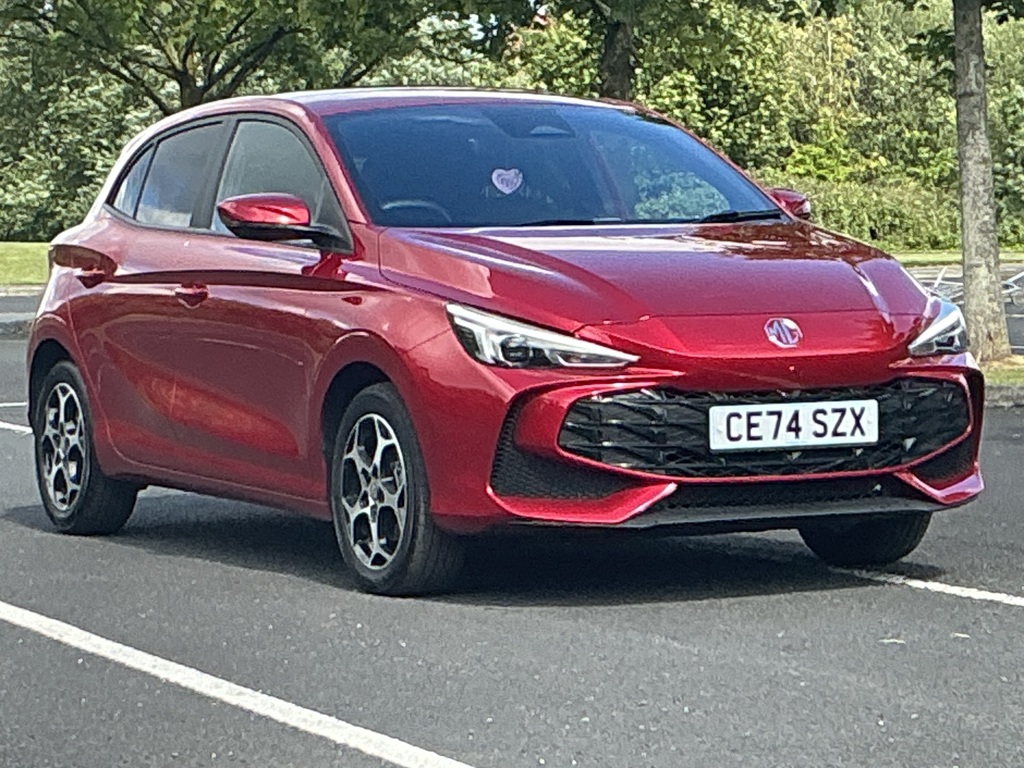 MG MG3 1.5 Hybrid Trophy Red #2