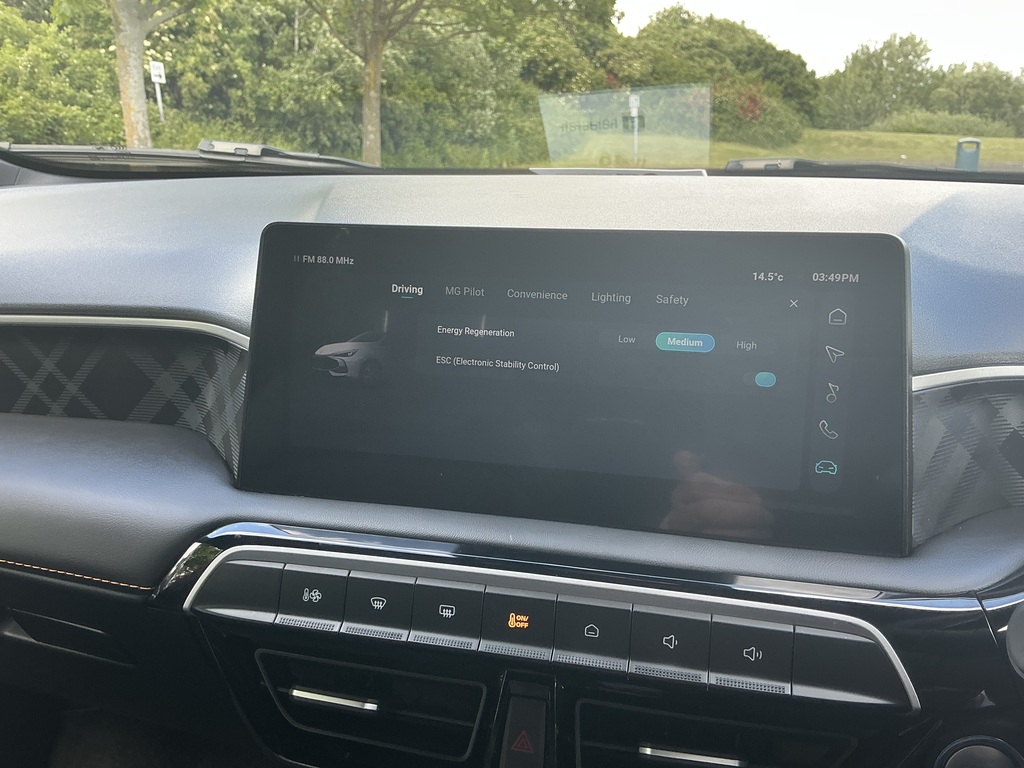 MG MG3 1.5 Hybrid Trophy Au Silver #25