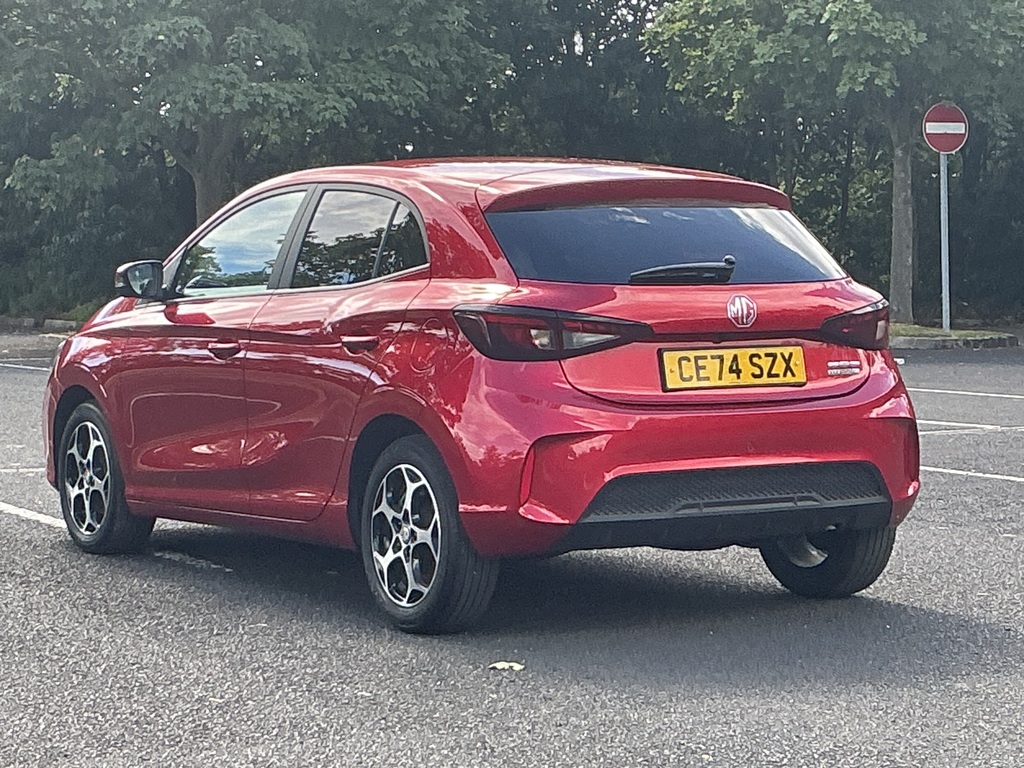 MG MG3 1.5 Hybrid Trophy Red #6