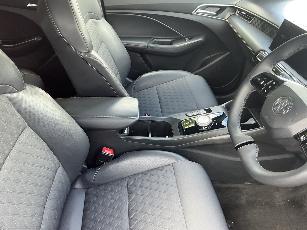 MG MG3 1.5 Hybrid Trophy Au Silver #36