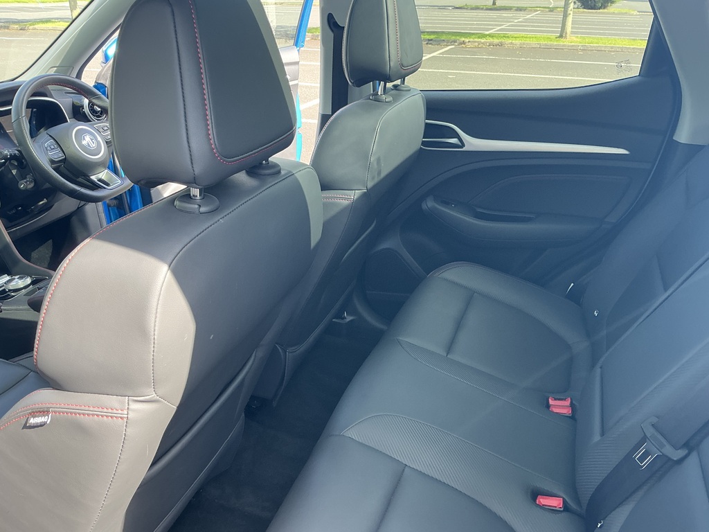 MG ZS 1.0T Gdi Exclusive Dct Black #32