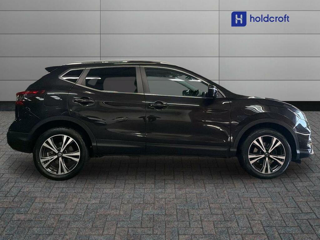 Nissan Qashqai 1.3 Dig-t N-connecta Black #2