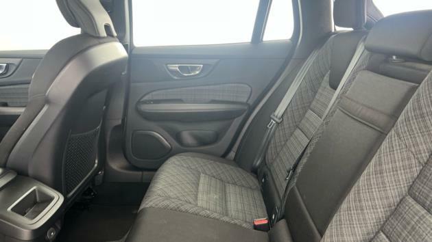 Volvo V60 2.0 B3p Momentum 7 Speed Grey #5