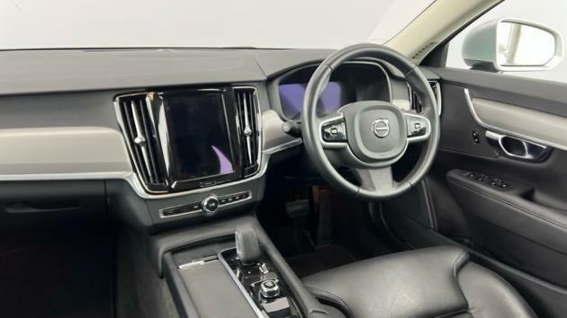 Volvo V90 2.0 B4p Momentum Silver #4