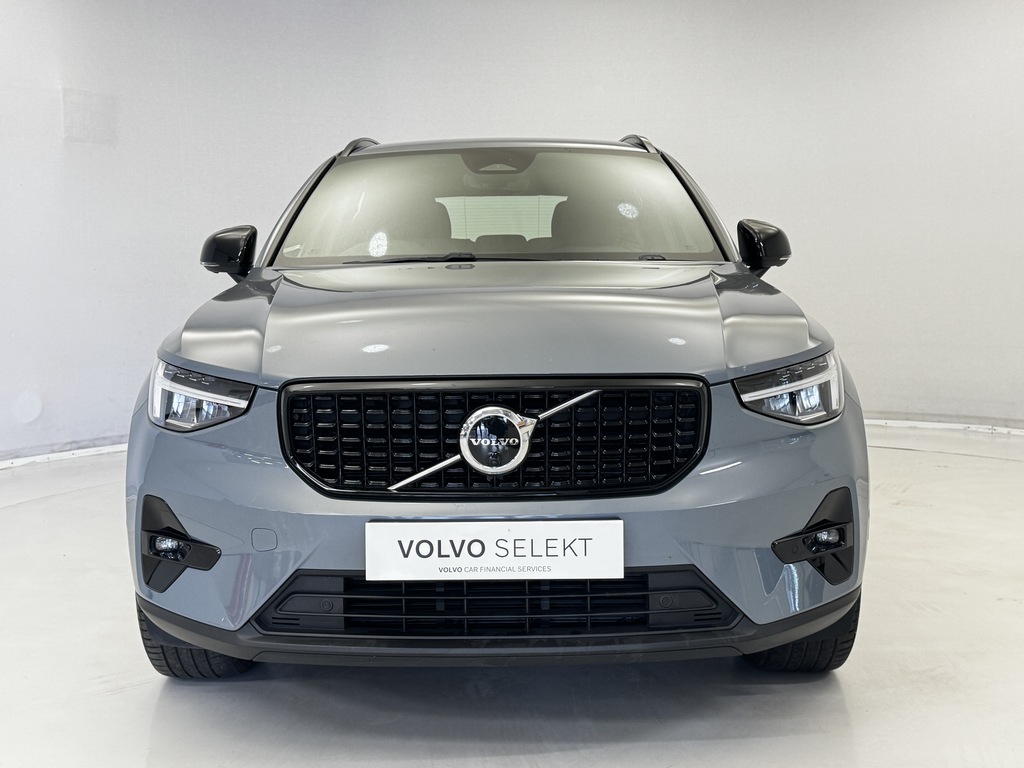 Volvo XC40 2.0 B3p Plus Dark DX23LZP Grey #2