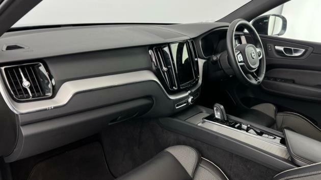 Volvo XC60 2.0 B5p R Design Geartronic Grey #4