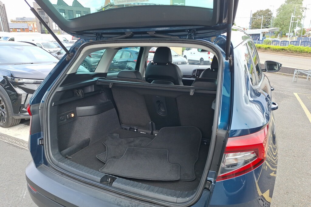 Skoda Karoq Se Technology Grey #28