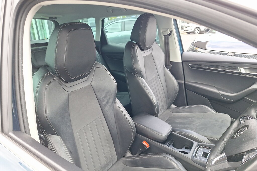 Skoda Karoq Se Technology Grey #23